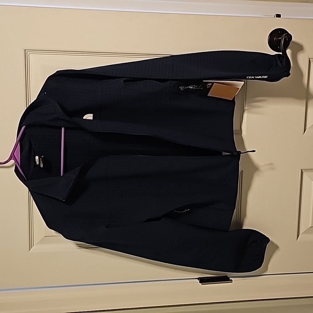 NWT The North Face rain jacket. Size large.